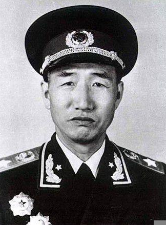 相交41年！毛主席曾先后评价徐向前：开始是“母鸡”，后来是好人