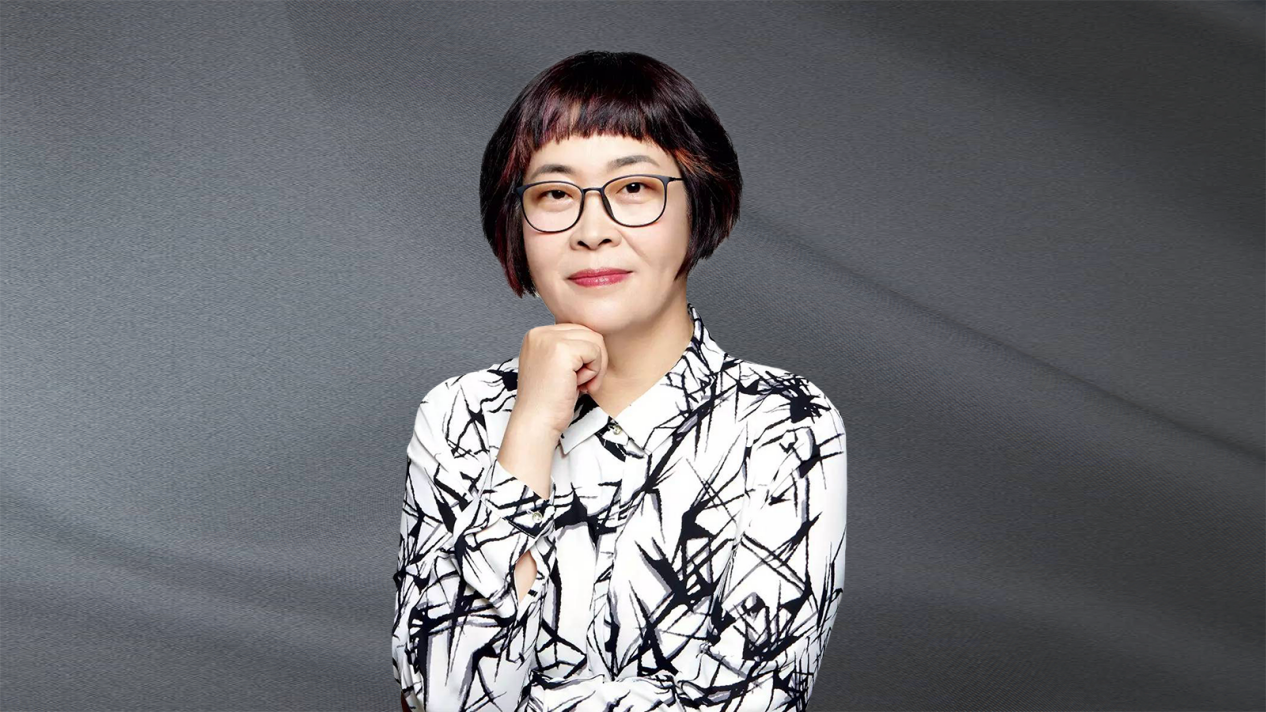 至今未婚的8位央视主持人，最大的61岁最小的33岁，个个才华横溢