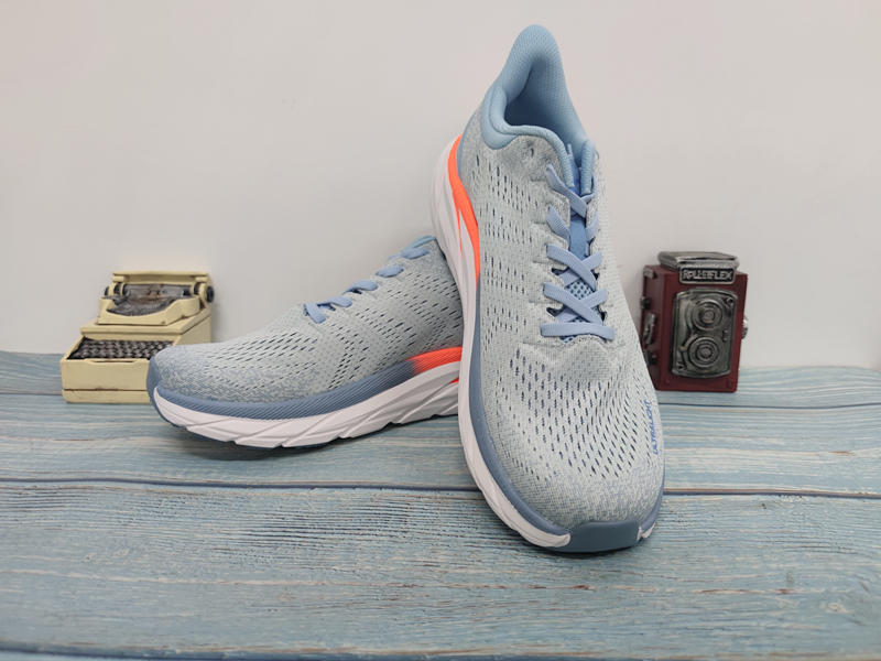 跑鞋刮起轻运动时尚风，咕咚F1健跑鞋体验