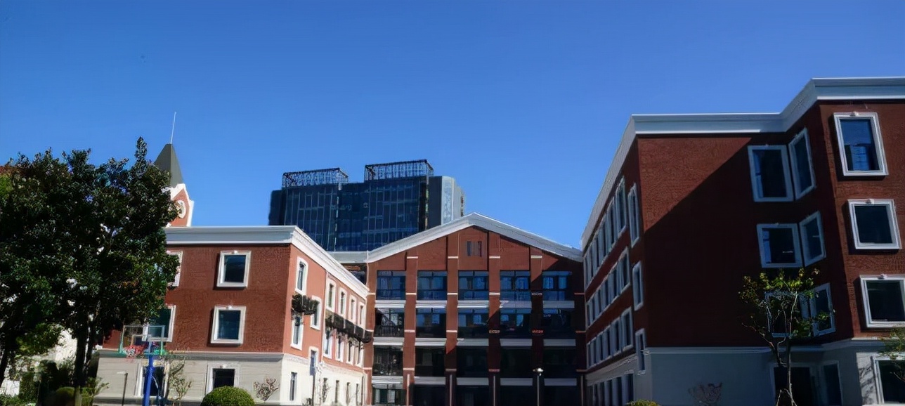 上海虹口中小学校资源盘点！网友：人都已经搬光了！你怎么看？