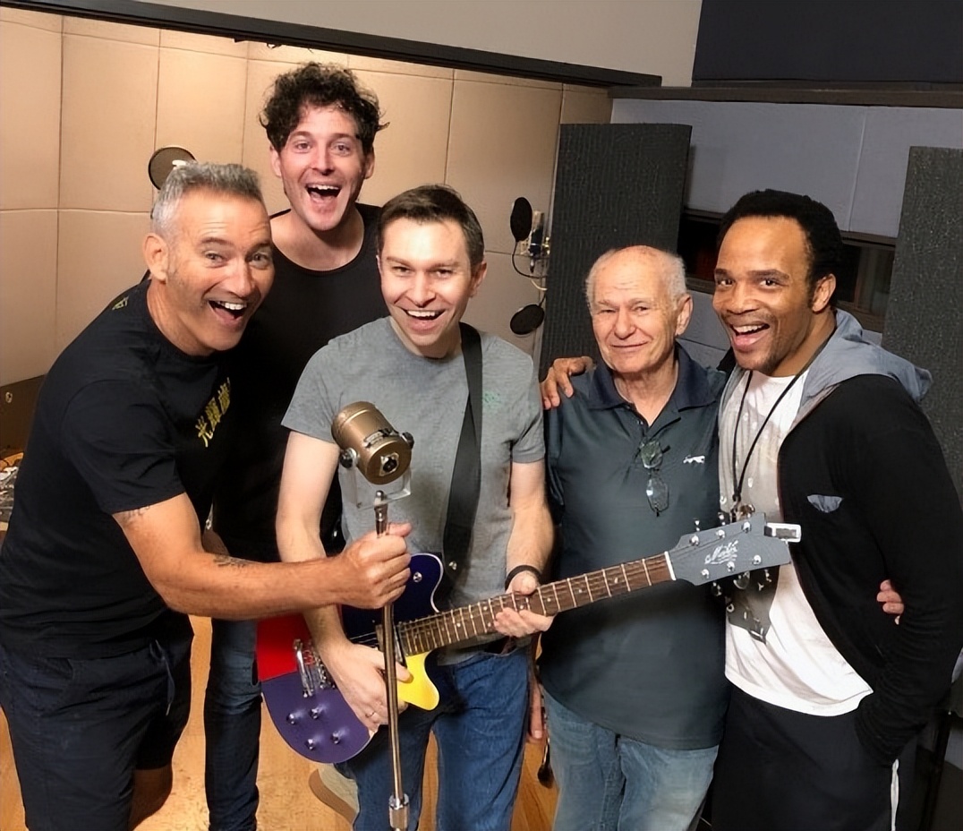 ��50�굽31�����1�꣬������ڣ�����ת˥�ϡ������ǿƻ�С˵