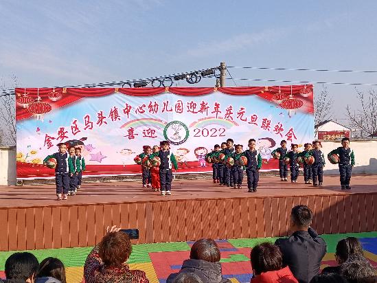 凝心聚力，家园共育，舞出精彩，舞出人生