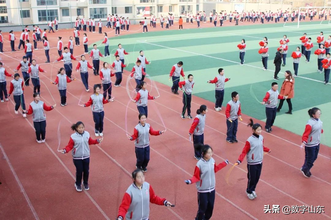 萊西市濟(jì)南路中學(xué)“三讓”系列活動(dòng)(圖25) 萊西市濟(jì)南路中學(xué)“三讓”系列活動(dòng)(圖25)