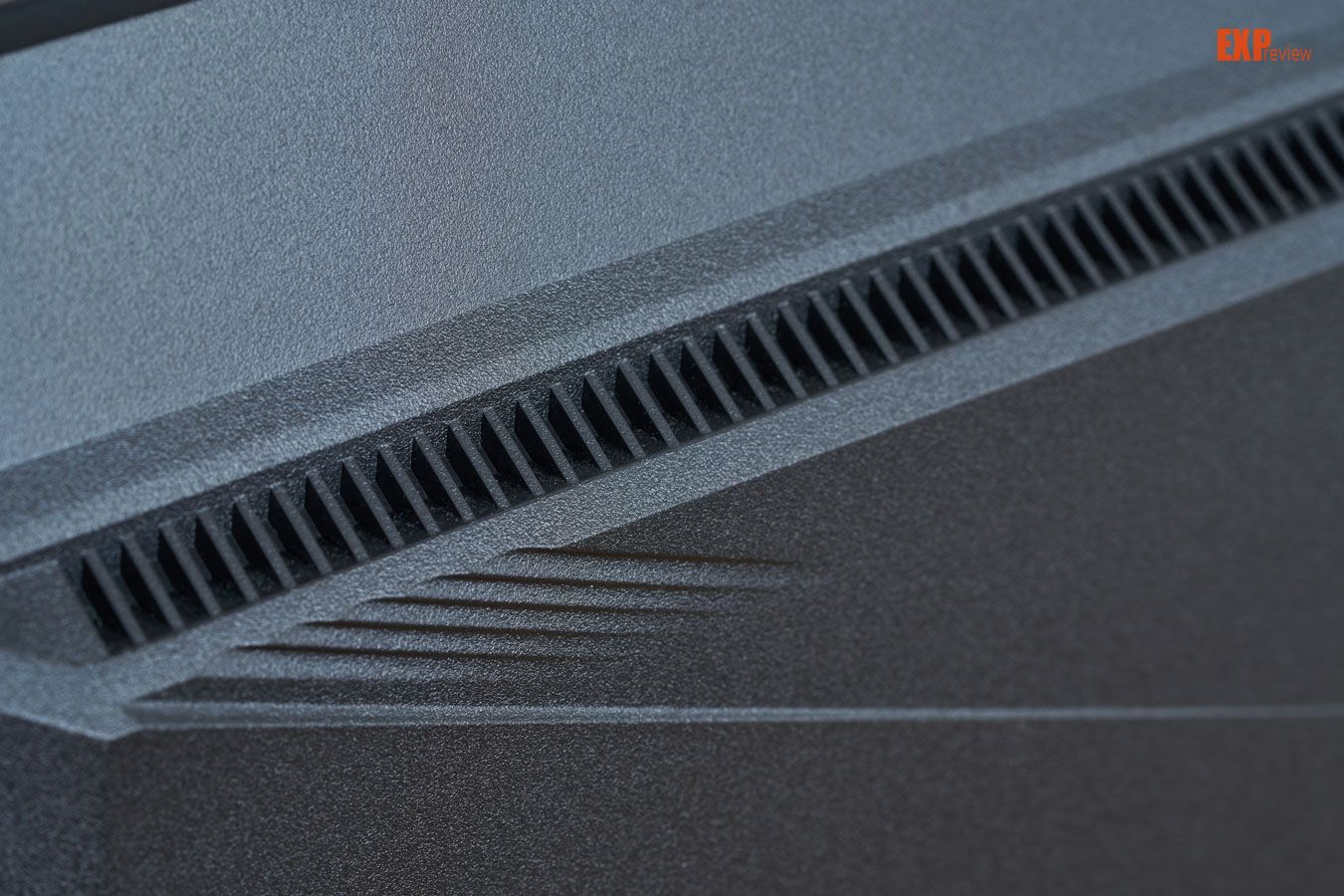 ?技嘉AORUS FO48U顯示器評測：無須多言的OLED利器