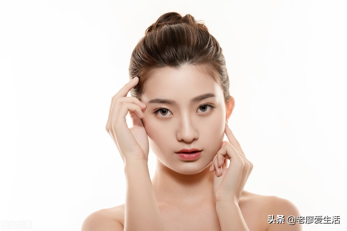 如何回复别人对你的赞美，才算“高情商”？真是分级别！不服不行
