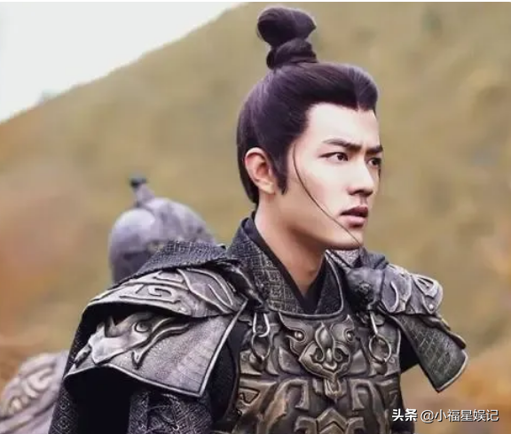 盘点“歪嘴杀”的13位明星，个个惊艳到糖分超标，帅到心坎里了