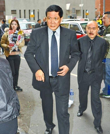 新义安龙头家族:向华强一辈十三人,各自过着什么样的生活?