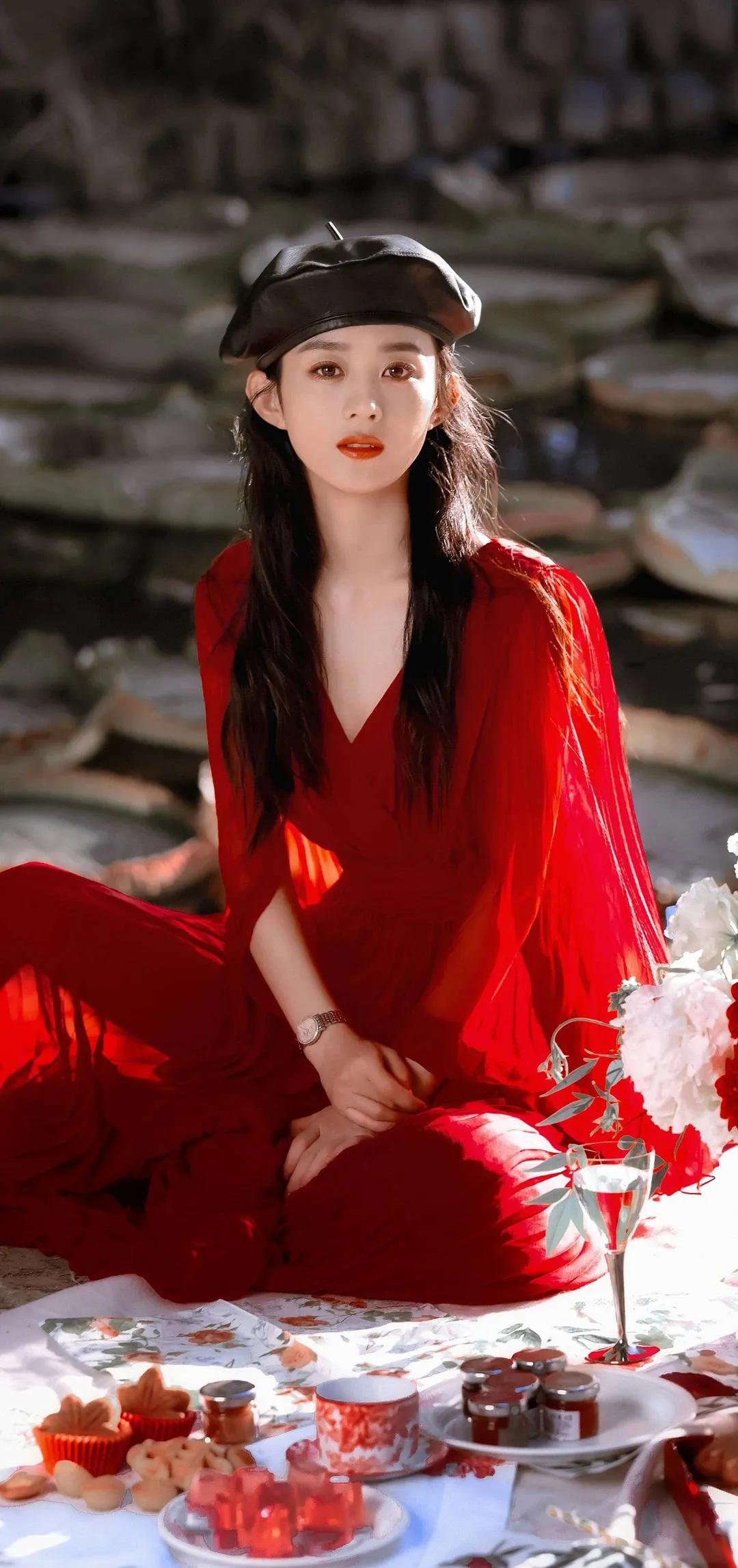 明星赵丽颖系列壁纸｜你所看到的惊艳，都曾被平庸所历练