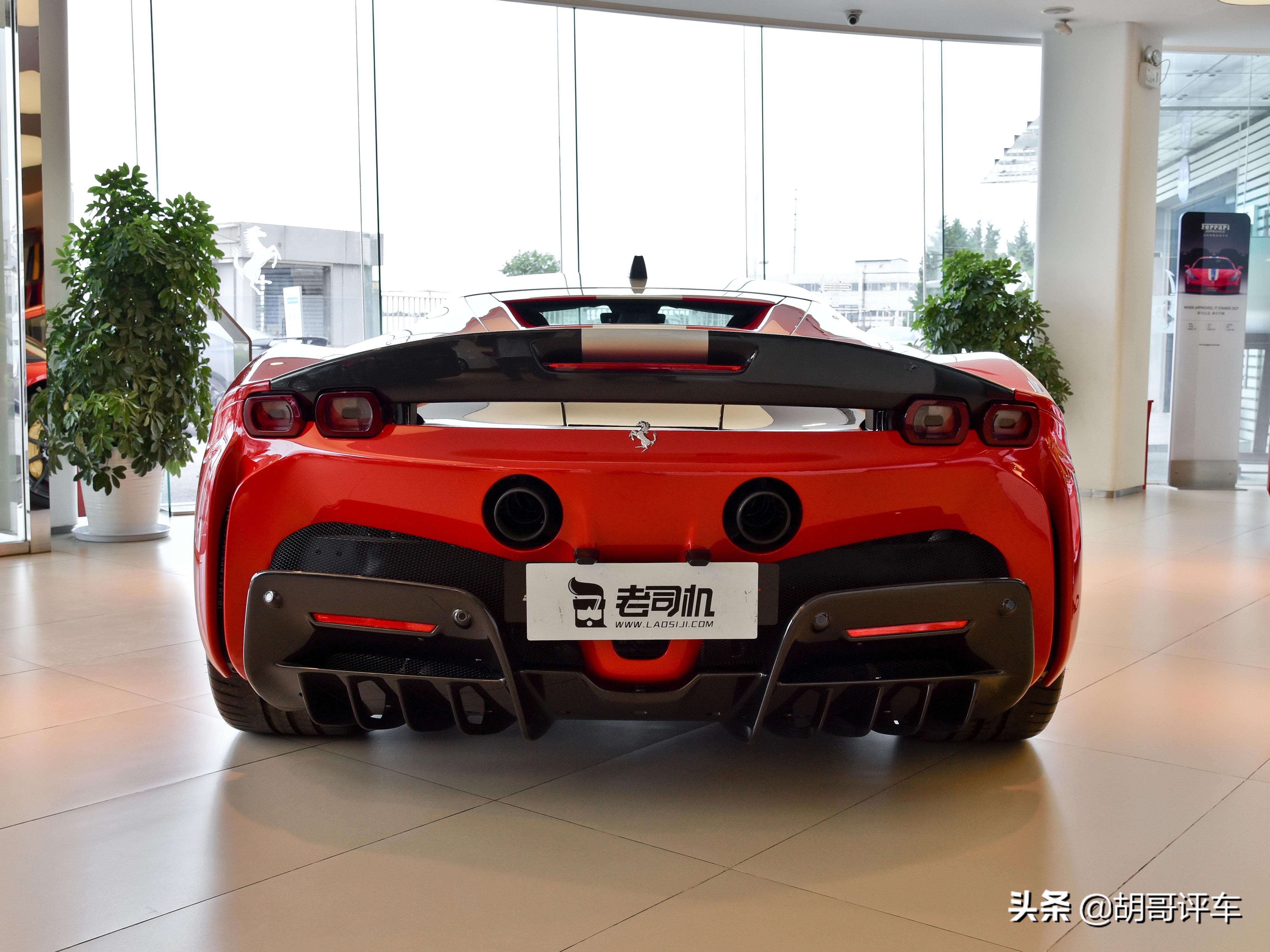 488.8万元起，顶级跑车，双门双座，实拍SF90