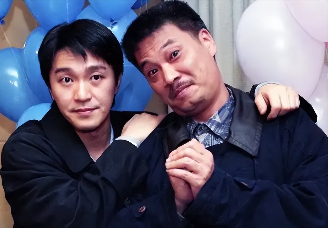 5位明星借钱难堪的明星，王宝强比较惨，大衣哥被借出去100多万