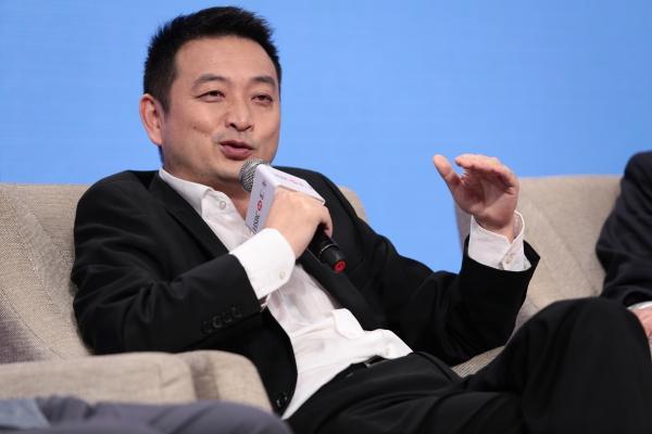 梁建章建议：“取消中考，模糊高考”，4年制中学毕业16岁上大学