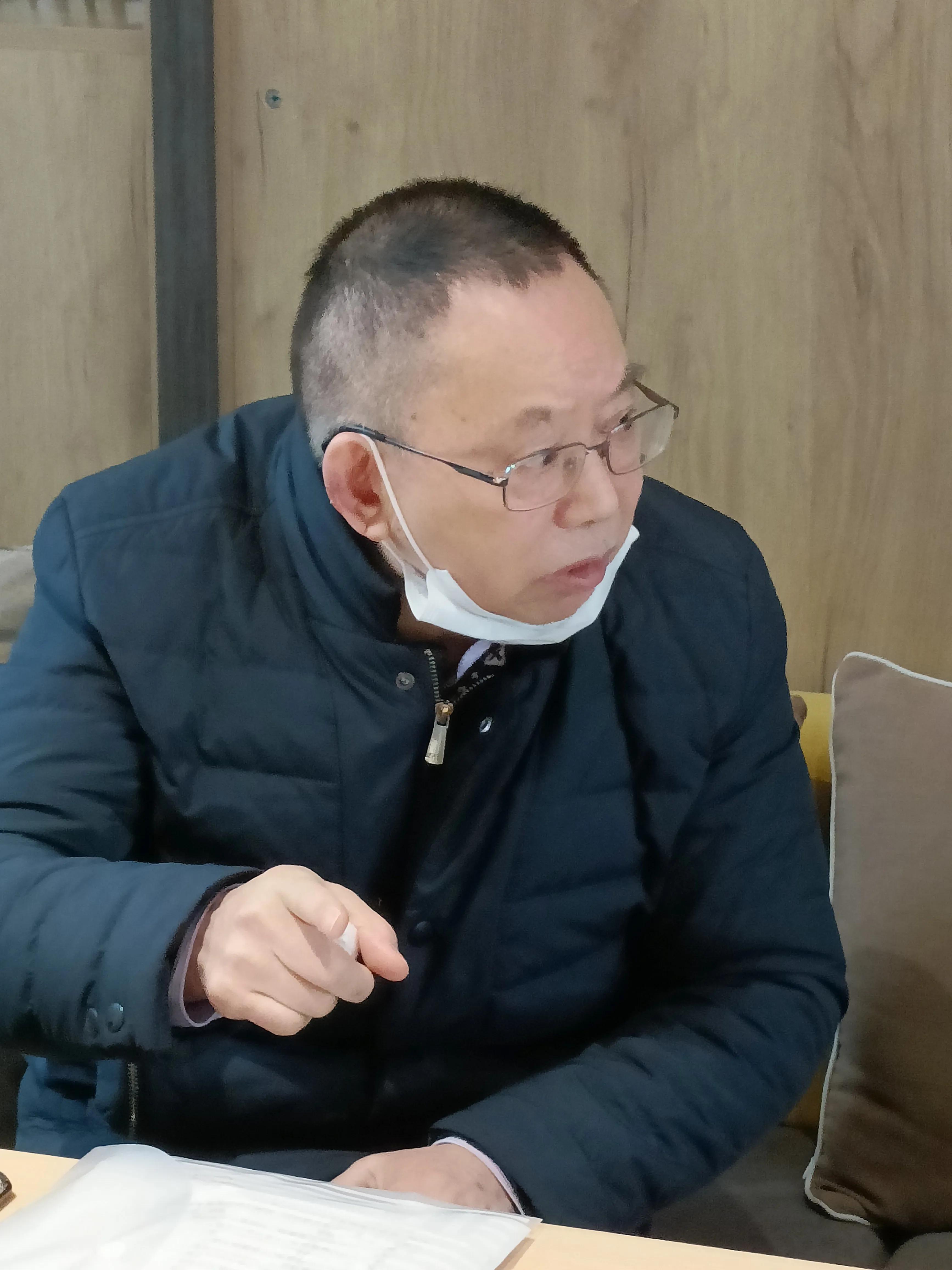 团拜会中的喜讯: