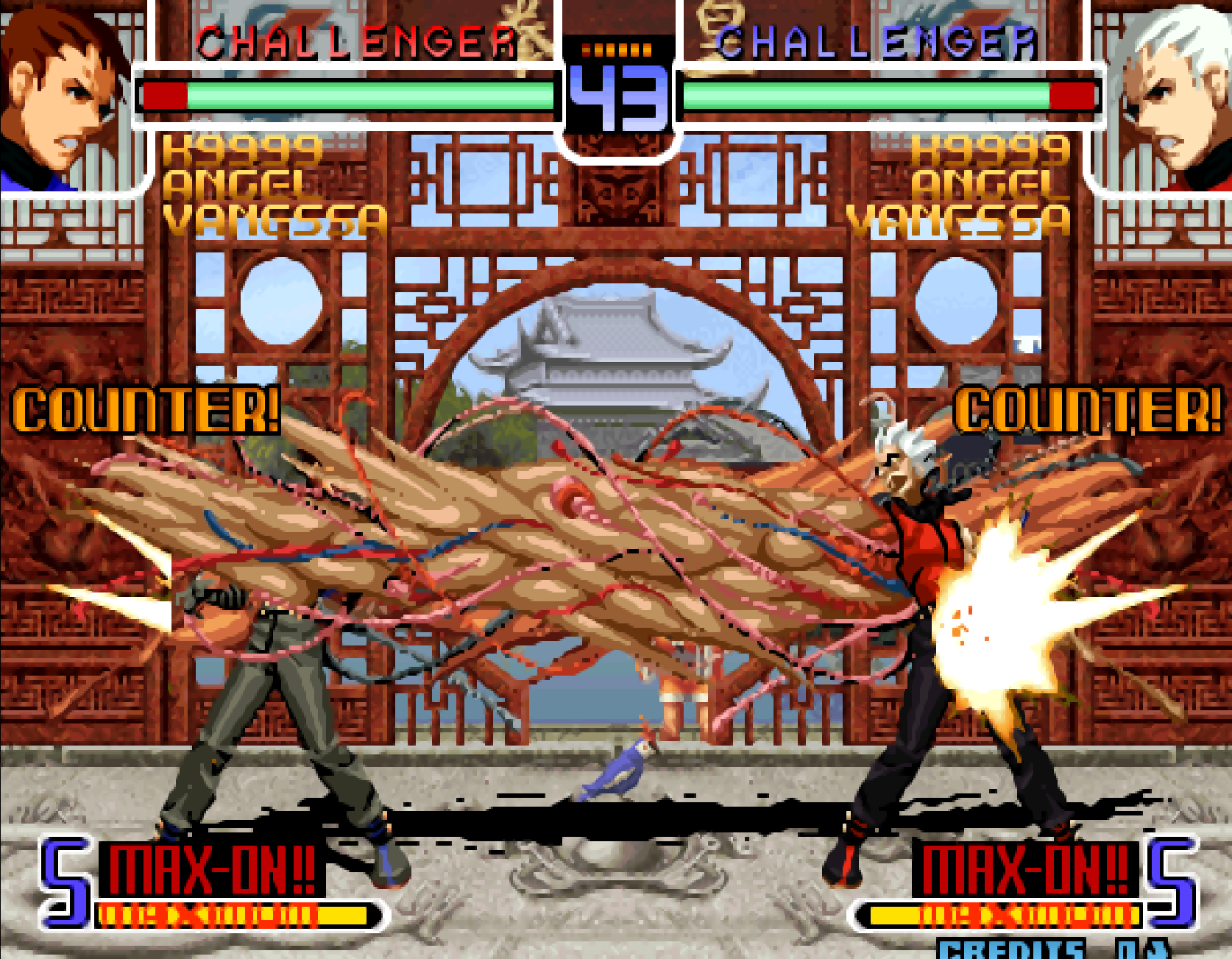 经典街机《拳皇》1P和2P一起摇大招，结果和想象的不一样