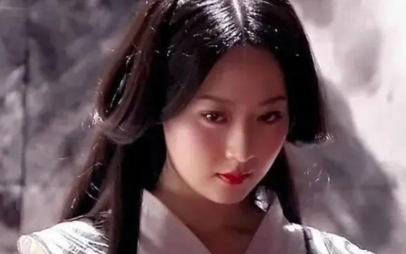 给“公主演得最好的10个演员”排个名，戚薇倒数，赵丽颖仅排第五