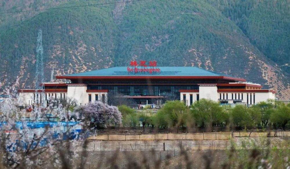 国铁集团“进军”西藏：拉林线通车运营川藏线开工建设