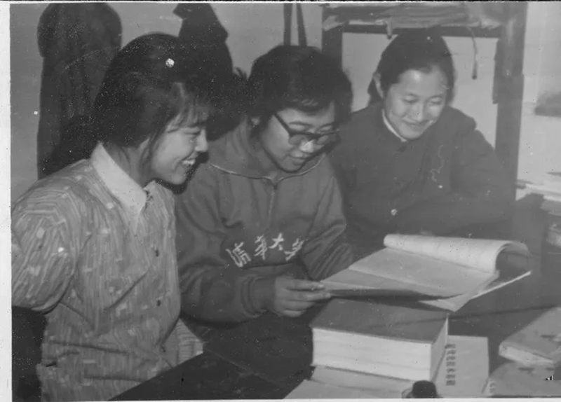 1977年高考恢复之际，邓小平一言拍板，改写了一代知识青年的命运