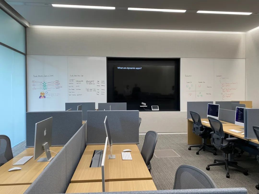 跟着欧皇差友进苹果总部转了一圈，我是真的酸了