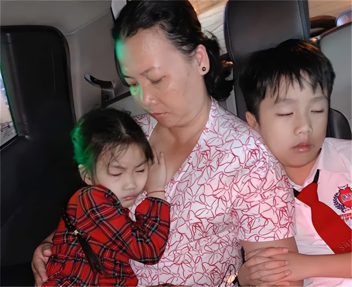 越南女保姆在明星家工作10年，常与明星一家出国旅游住高档酒店