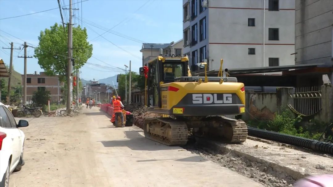 連城姑田：加快集鎮道路提升 鋪就鄉村振興坦途