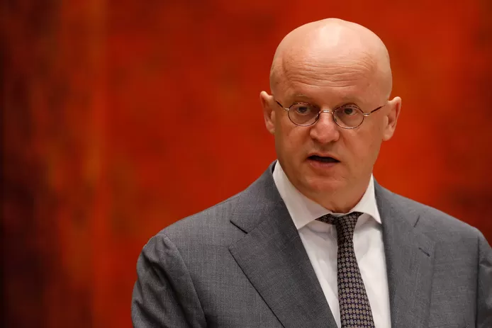 2009年,一个温暖的夏天,马塞尔·杰宁加(marcel jeninga)的生活永远