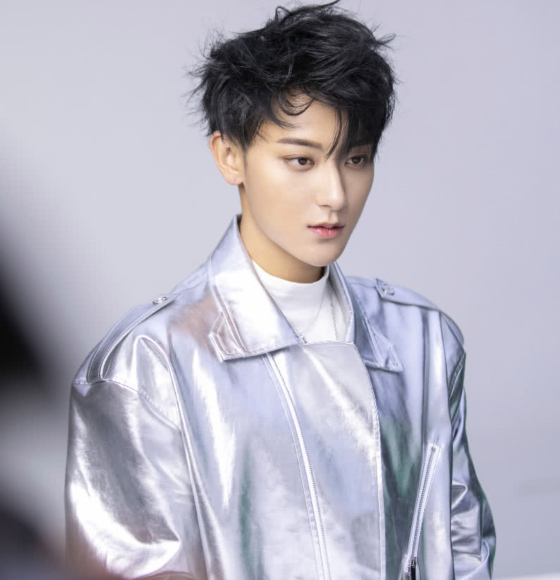 男星衣品—黄子韬（二）