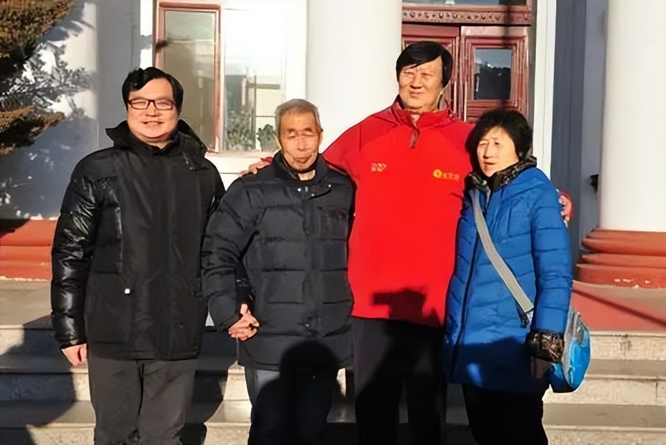 “呼格案”专案组长冯志明的双面人生：贪腐近4000万，被判18年