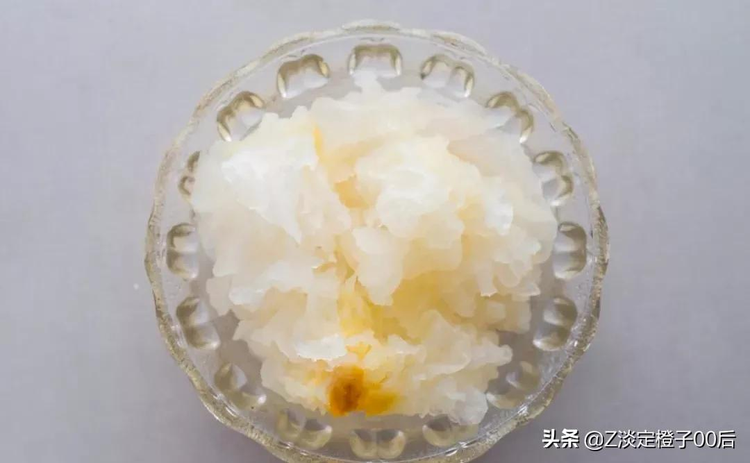 几种银耳汤的做法，软糯黏稠，香甜可口，多喝有好处哦
