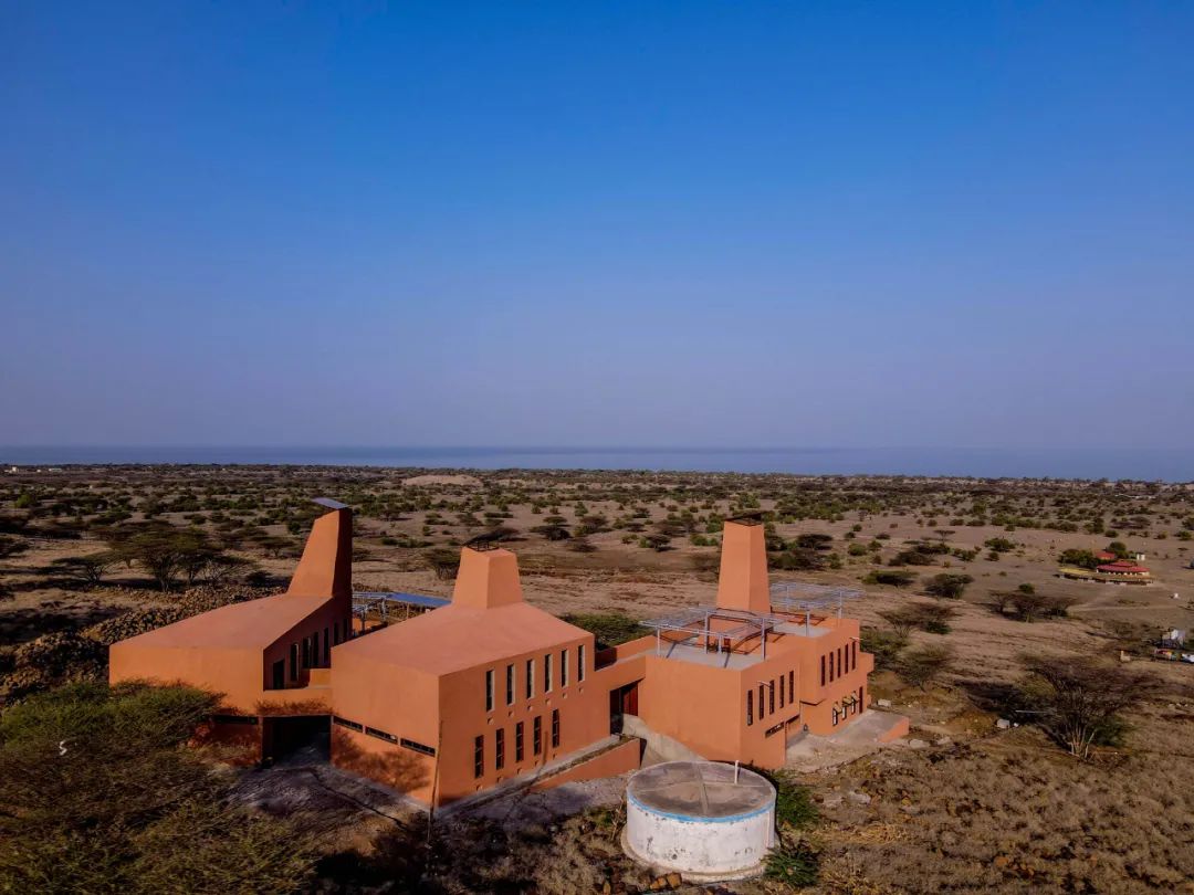 从“阿卡汗奖”到“普利兹克奖”，他设计的教育建筑正在改变世界