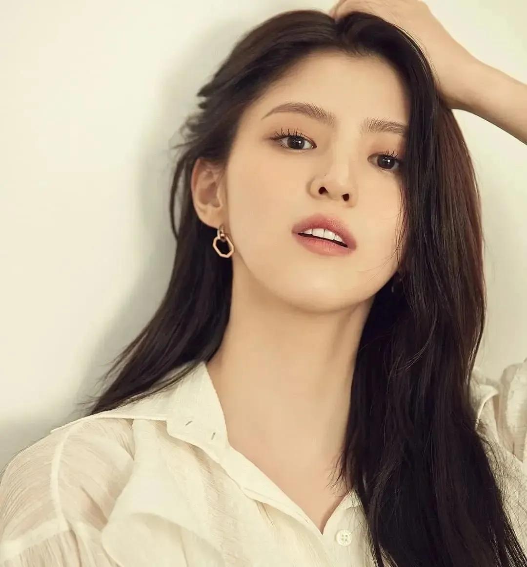 韩国女艺人韩韶禧