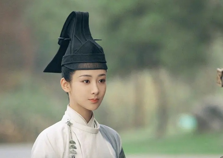 有人无效参演，有人元气大伤，踩雷劣迹艺人的他们谁是惨王？