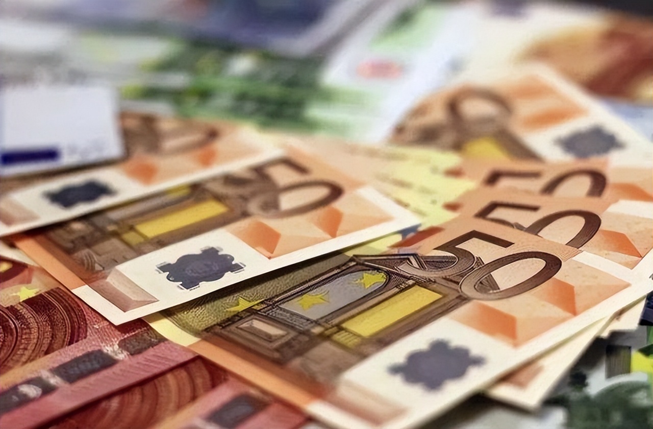 欧元对人民币大幅贬值，购买力下降，这对于我们也许并不是啥好事