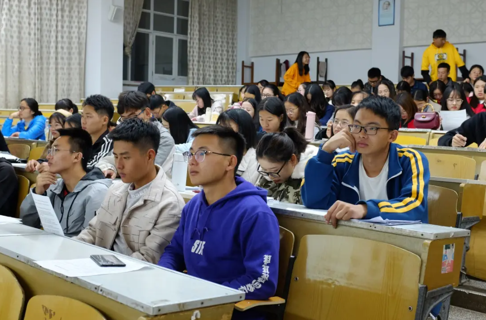 2022年政法类高校排名，中国政法稳居第一，西南政法表现亮眼