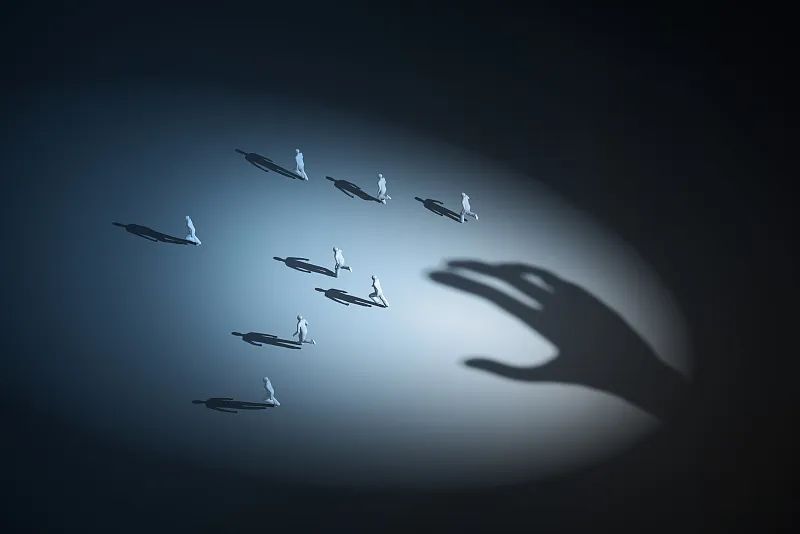 “线上留学”骗局！学历认证成泡影，20万学费难讨回