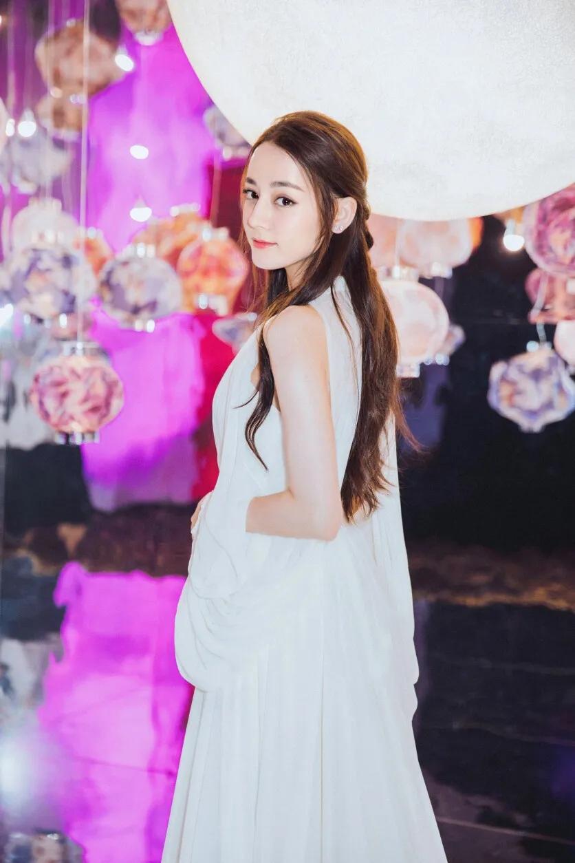 迪丽热巴太好看了