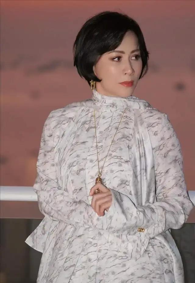 女明星是养活娱乐八卦媒体的主力