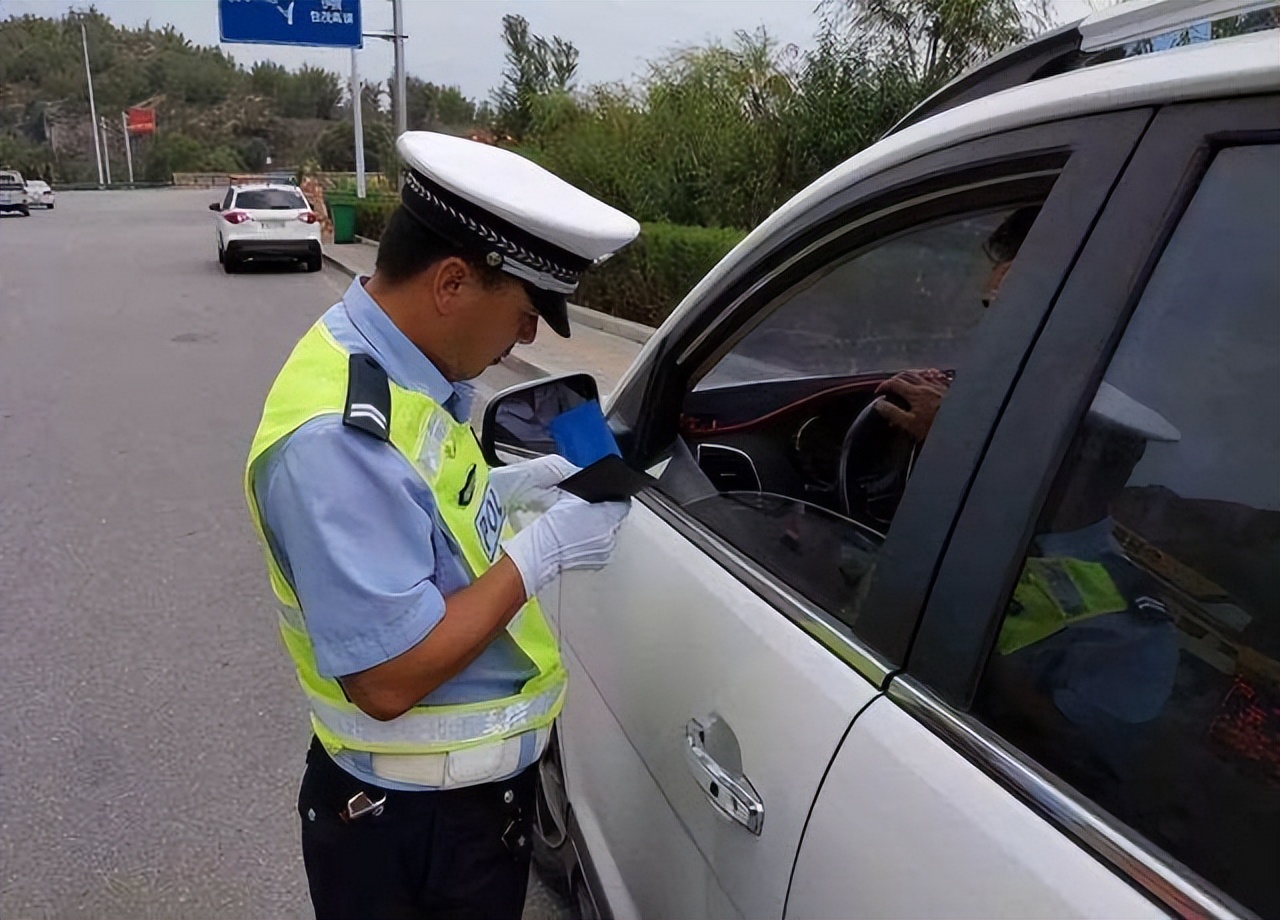 交警提示：“4大違章”取消扣分處罰，事關廣大車主