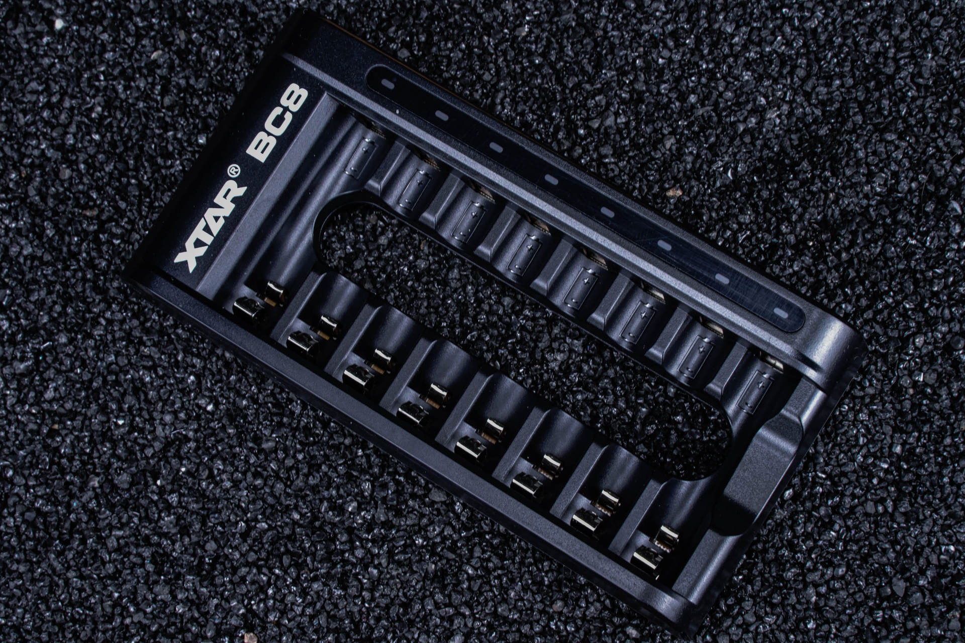 多品牌电池混充，充电快，放电强。入手爱克斯达 XTAR BC8感受