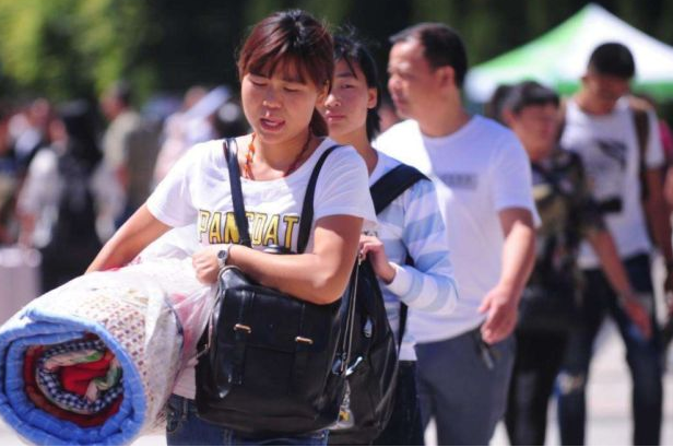 为什么上大学会感到自卑？原来不同家庭的学生，差距可以那么大