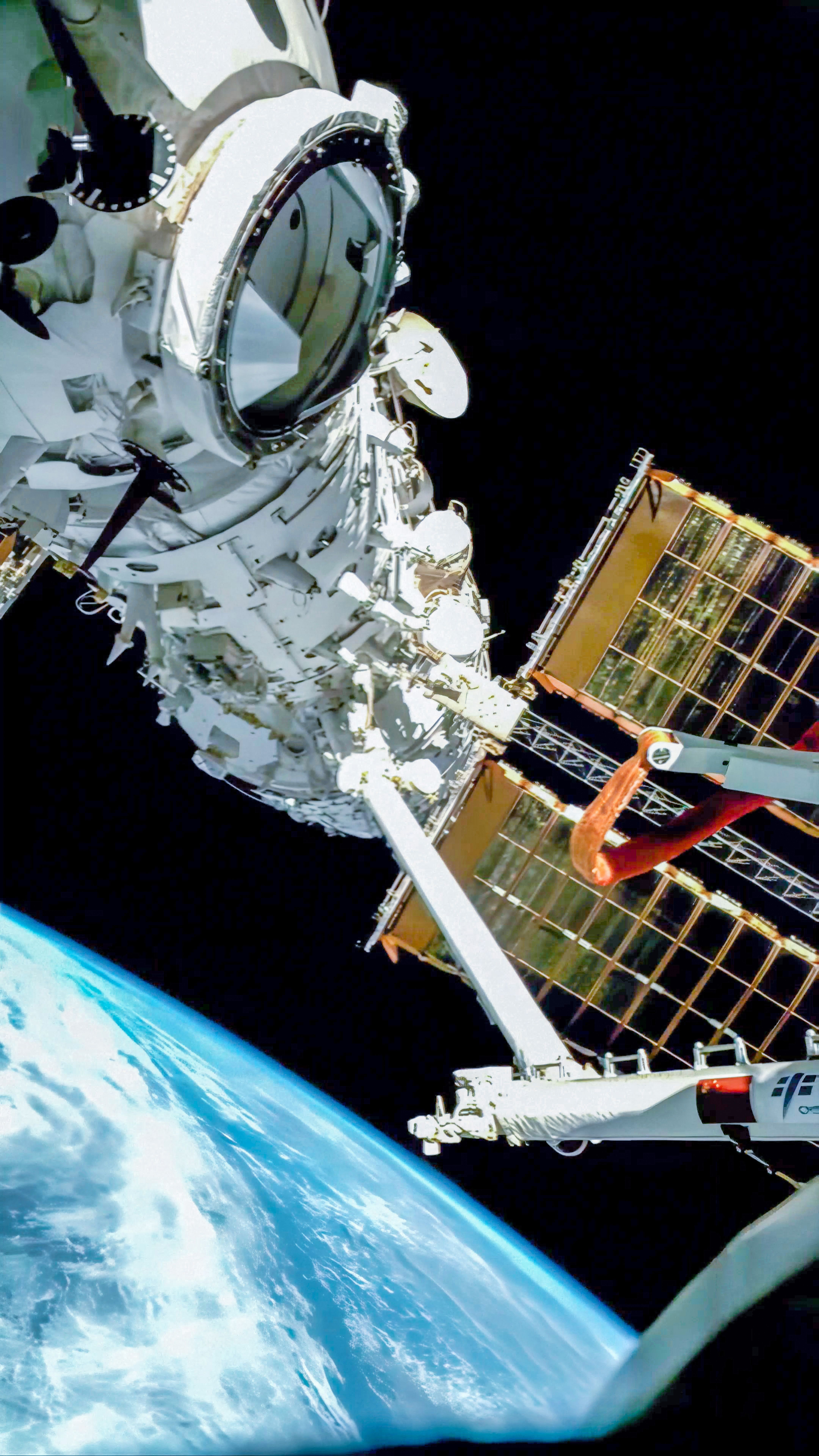 �����ʮ�ڣ��칬�ռ�վ��4�����ͲնΡ�Ѳ�족���ɳ���5B����