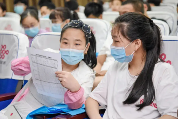 工作多年后才发现，“师范生”和“医学生”相比，差距不是一般大