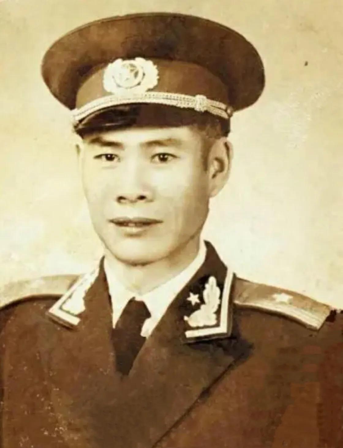 少将 23名(不含1955后由大校晋升)