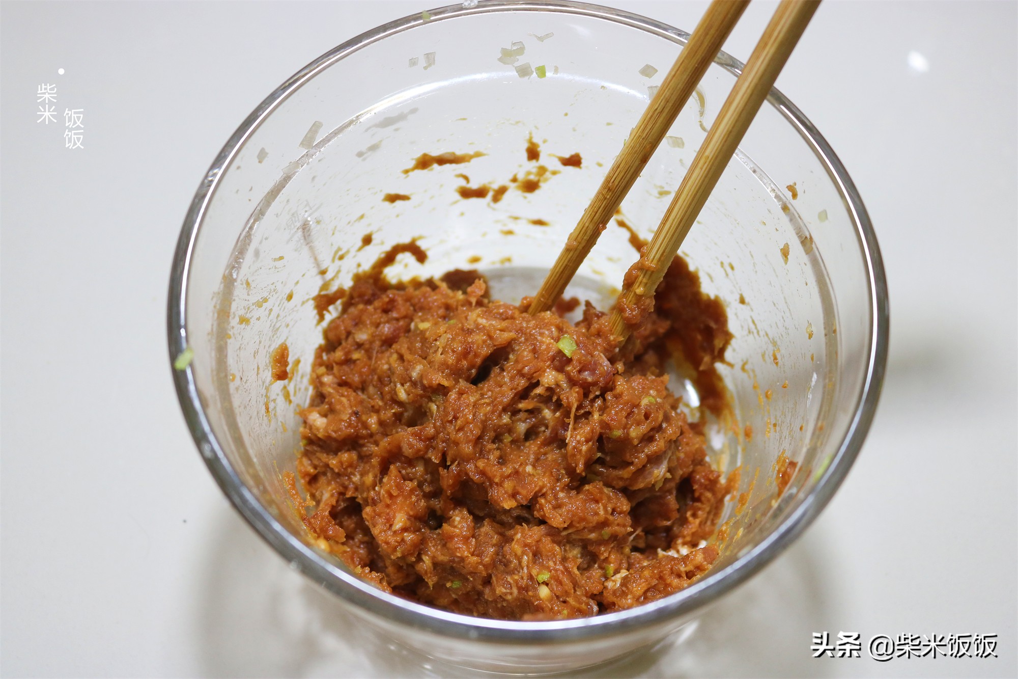 过年必备的炸藕夹，用这个方法做，外酥里嫩又多汁，凉了也好吃