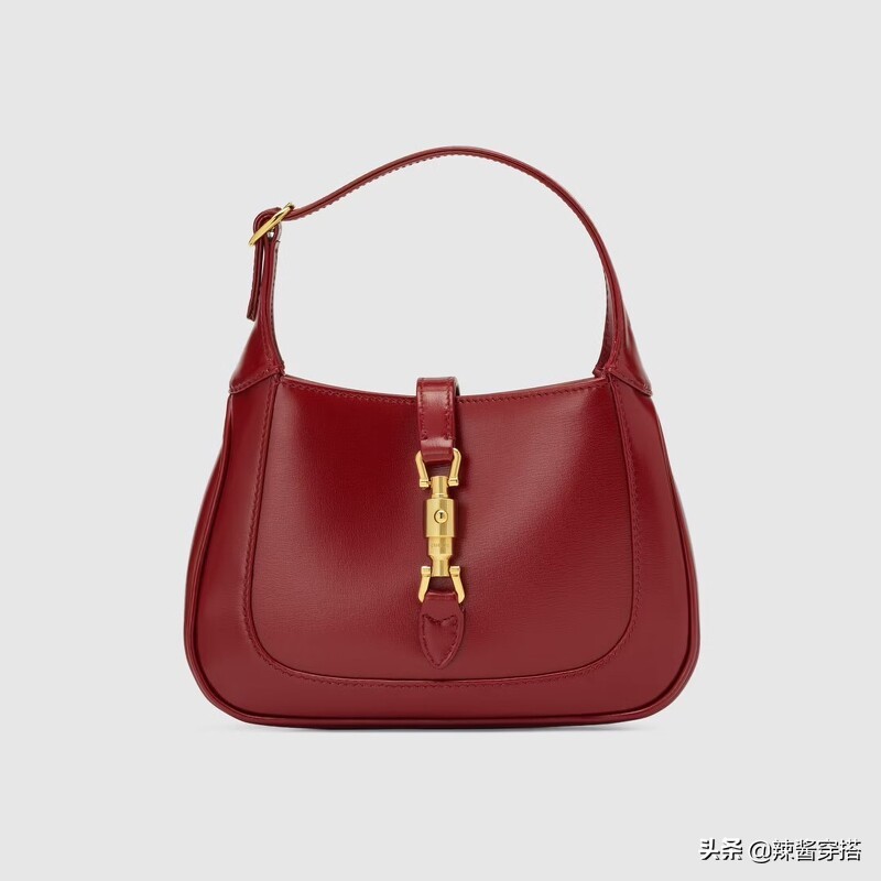 优雅枫叶红包包推荐！Chanel、LV、Burberry、YSL、MK