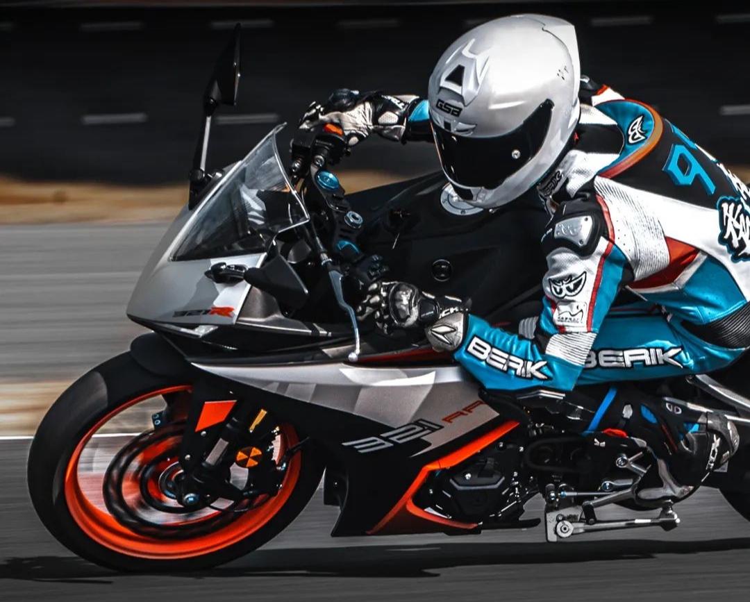 现在考摩托车驾照的都是些什么人？需要注意哪些细节？