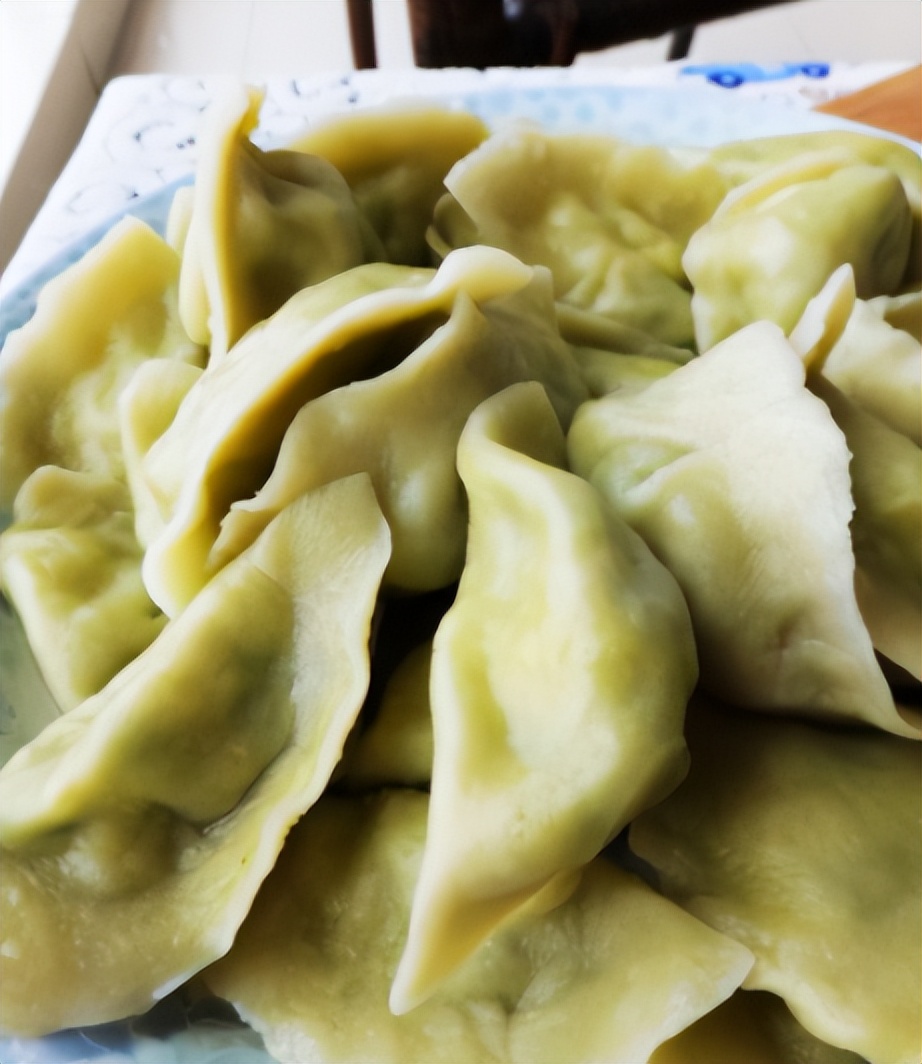 夏季天热，这3种蔬菜包饺子特香，隔三差五吃一次，鲜香美味滋补