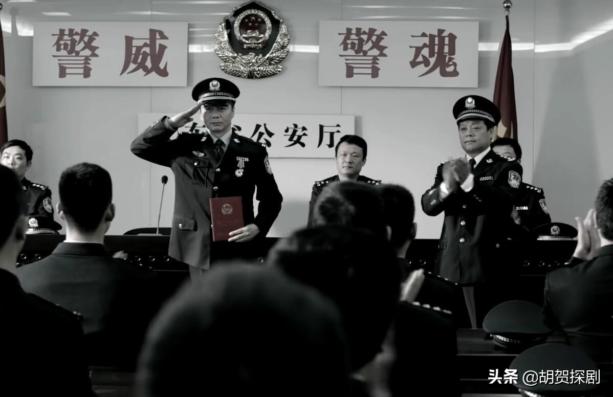 再看《人民的名义》：祁同伟十年不碰梁璐，是对当年一跪最狠报复
