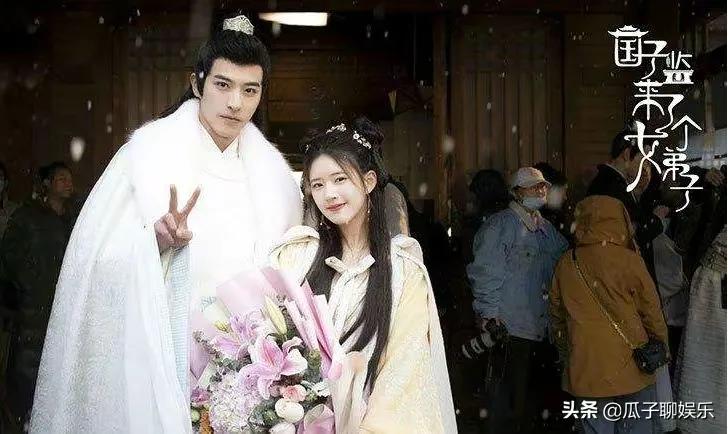 服装不同的设计图