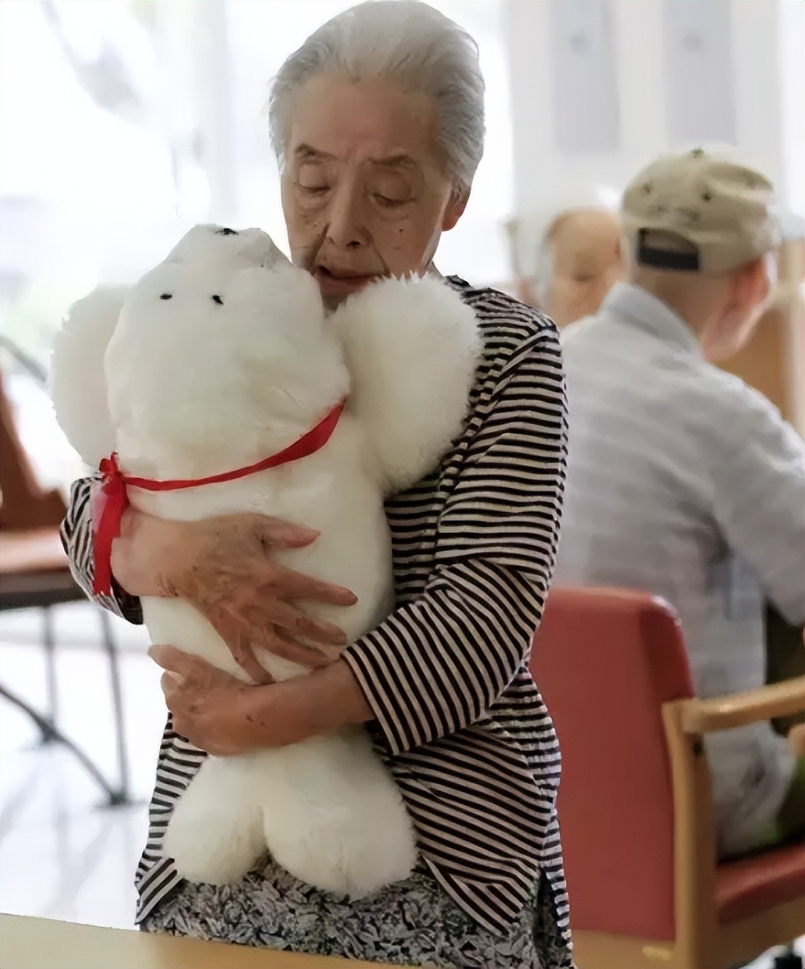 你想拥有一台智慧陪护型高仿人机器人吗？