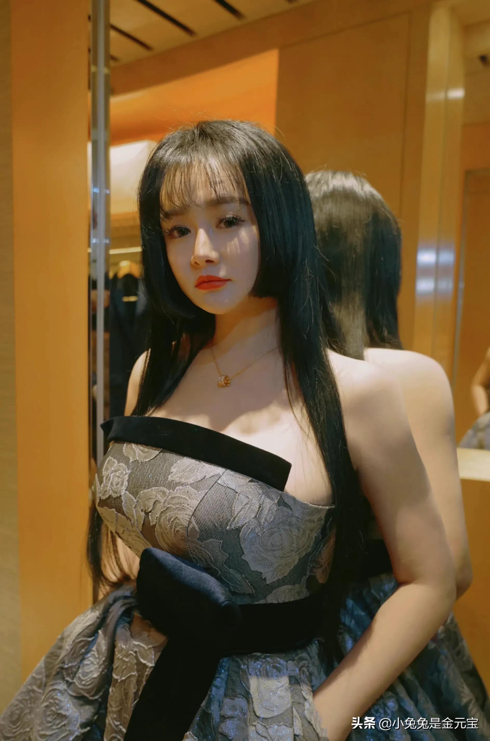 拳王邹市明的老婆 冉莹颖