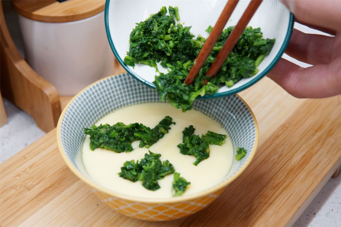 建议中老年人：春天多吃6种“千金菜”，不值钱，早吃早受益